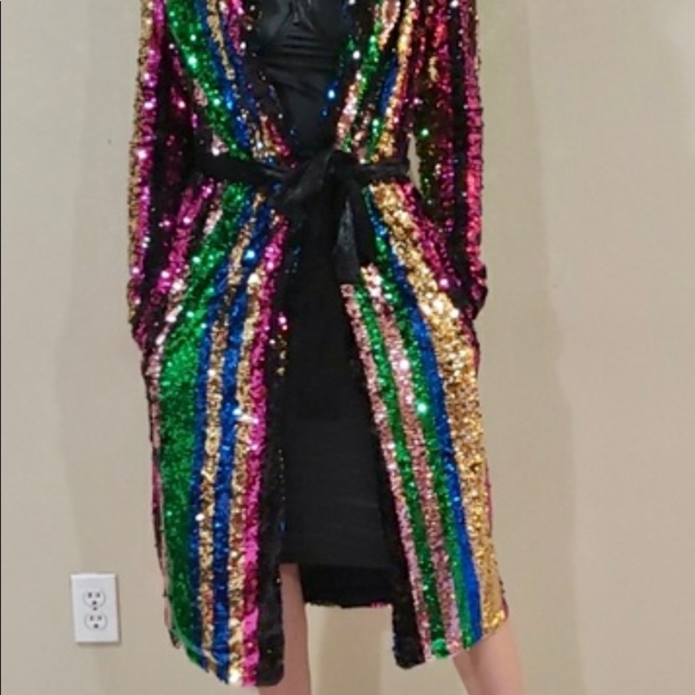 LATISTE SEQUIN COAT WITH TIE WRAP. WOMANS SIZE MEDIUM
